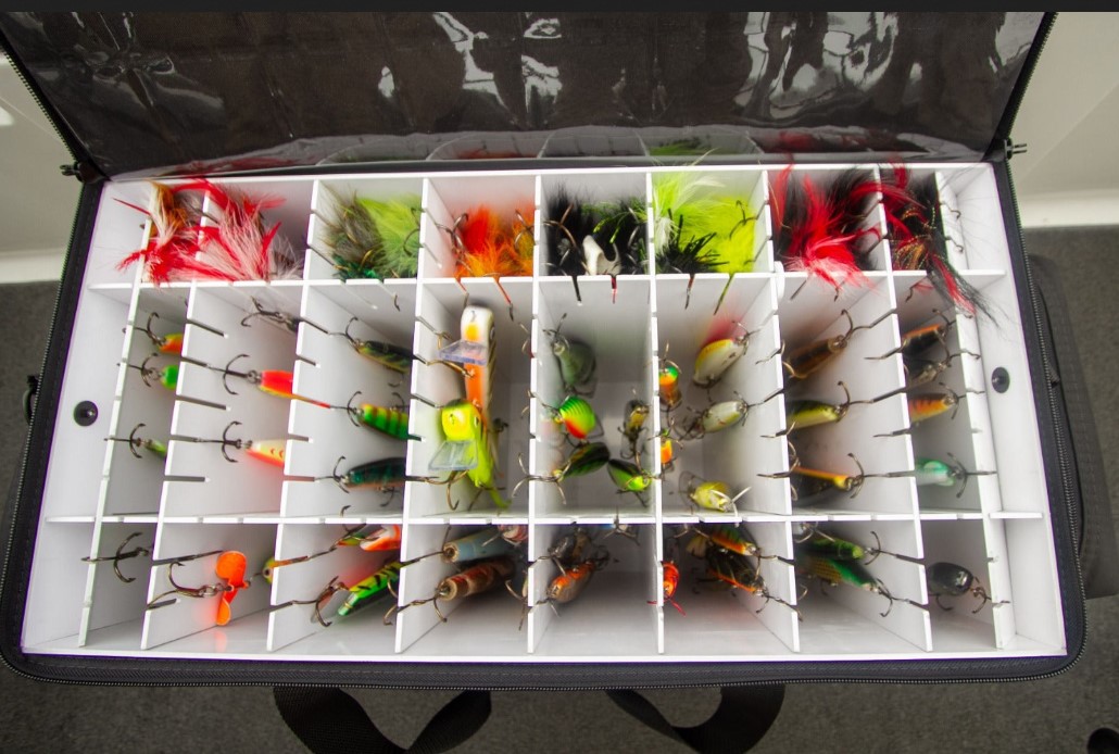 NEW Lakewood Soft-Sided Hard Musky Monster Fishing Tackle Box - Picture 6 of 11