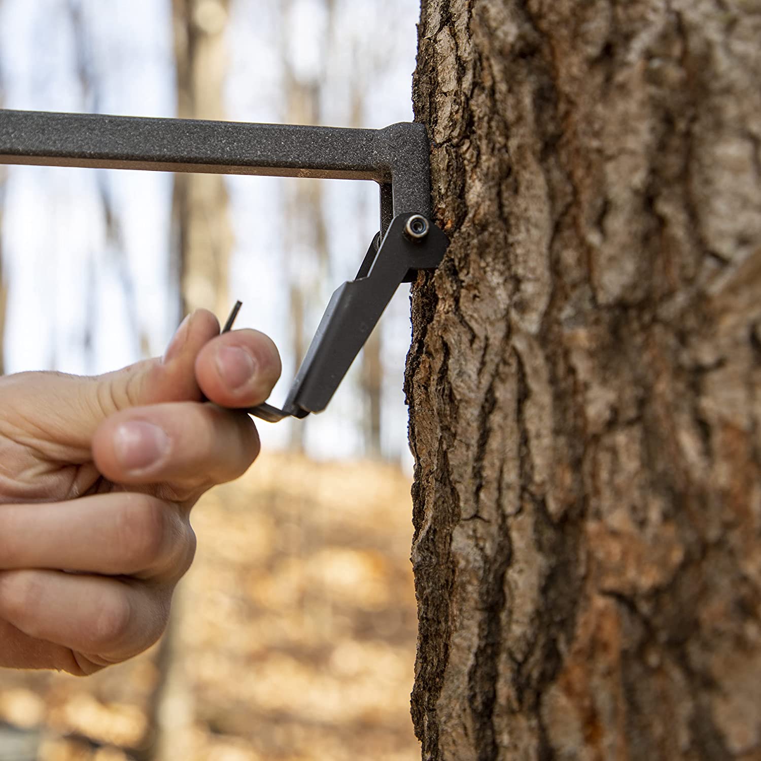 New Rivers Edge Extends out to 24” Bow Hanger