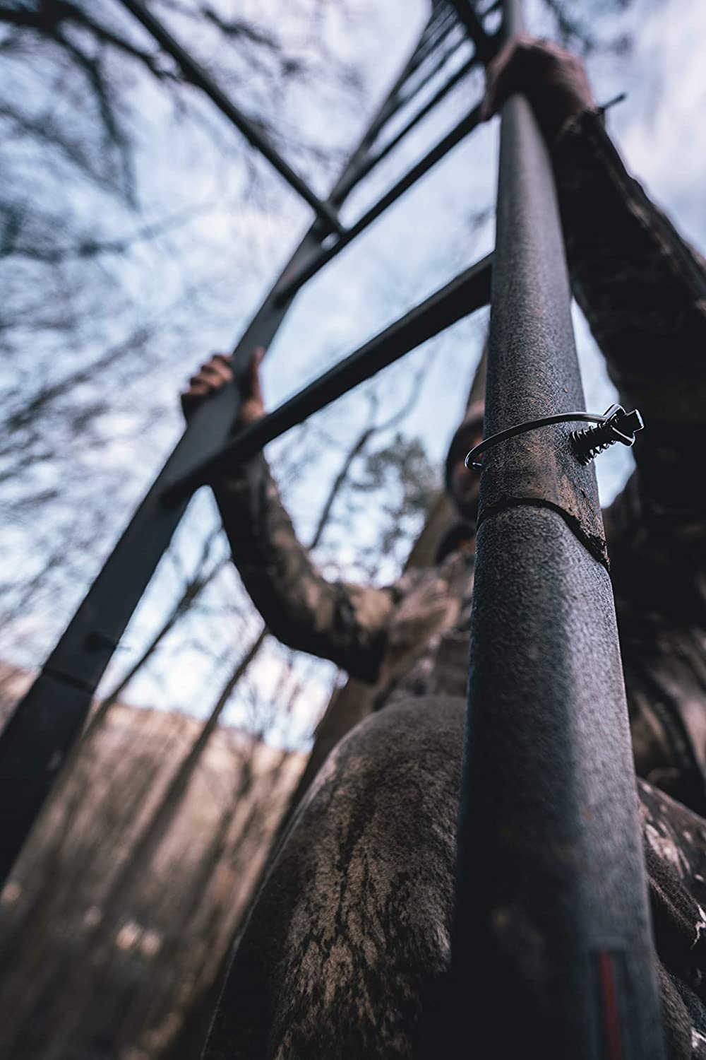 New XStand Treestands The General X 22' SinglePerson Ladderstand Tree